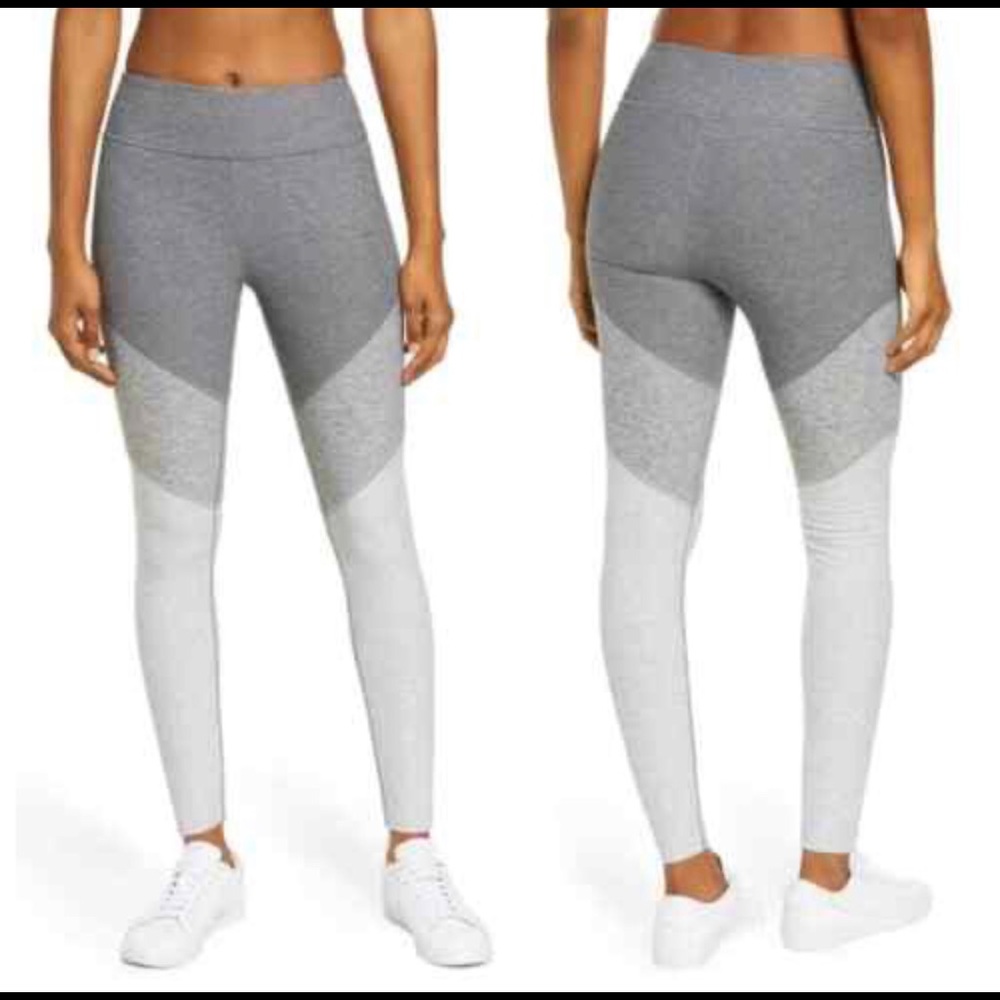 Outdoor Voices- 7/8 spring leggings colorblock: M